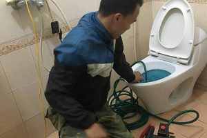 Thông tắc bồn cầu tại Hà Nội giá rẻ từ 50K sạch 100% BH 2 năm